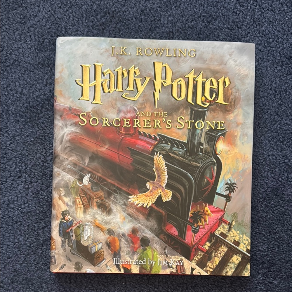 Harry Potter and the Sorcerer's Stone Illustrated Edition